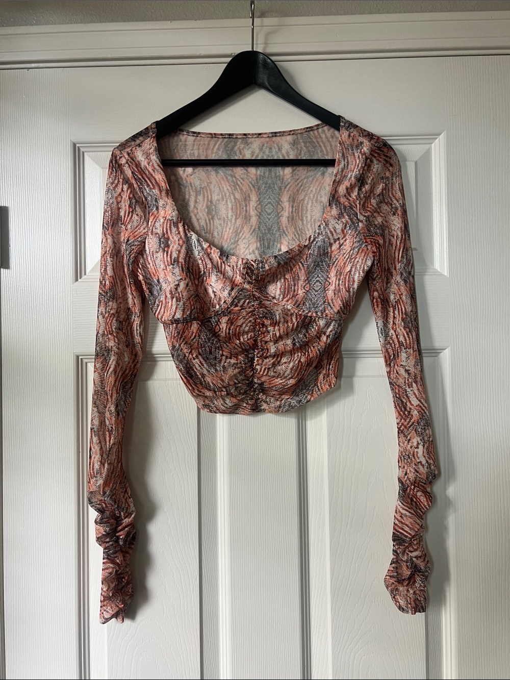 SHEIN Rust Print Long-Sleeve Cropped Scoop Neck Top